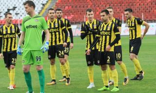 Треньорът на Ботев Пловдив няма да води тима срещу Черно море