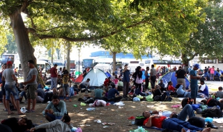 Небивалата бежанска криза заплашва устоите на Европейския съюз