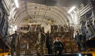 Пристигна първата пратка медицински материали от Китай