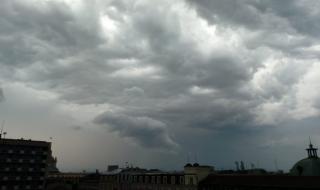 Силна буря вилня в София