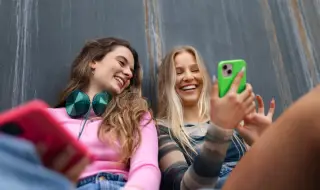 Зумърите лансираха нова жаргонна обида - choppelganger