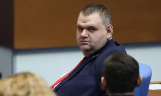 Те излязоха да защитят Пеевски: "Казаха ни да дойдем"