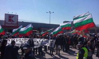 Жители на "Люлин" настръхнаха срещу мюсюлмански молитвен дом