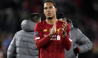 Ван Дайк поднови леки тренировки, може да се завърне до края на сезона