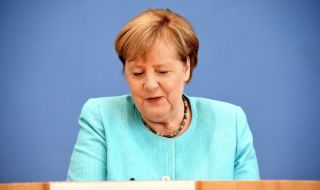 Меркел се е страхувала Гърция да не излезе от еврозоната