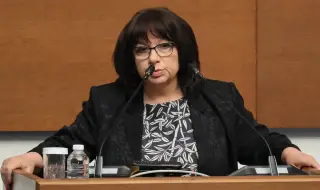Петкова отговори на Пулев: Имаше предвидени средства за проекта с „Райнметал“