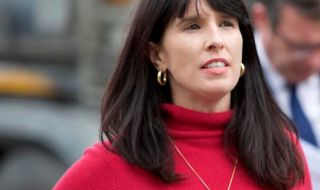 Байдън се извини на бебето на ирландска сенаторка