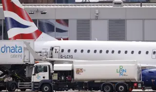 ЕС оптимизира разпределението на керосин, заради кризата в Близкия Изток