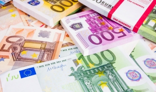 Австриец откри 270 000 евро, върна ги на полицията