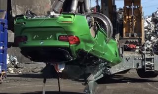 Полицията във Великобритания унищожи поръчково BMW M3 комби