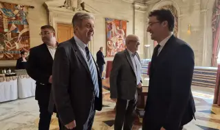 Крум Зарков: Конституцията ни поставя ясна цел - демократична, правова и социална държава. Тя още не е изпълнена