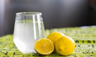 Лесна рецепта за приготвяне на алкална вода, която забавя стареенето