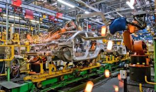 АвтоВАЗ вдига заплатите и въвежда четиридневна работна седмица