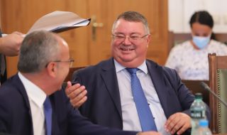 Шефът на НОИ: Не се предвижда вдигане на осигурителната вноска