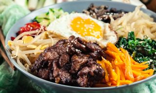 Рецепта на деня: Бибимбап - едно от най-известните и обичани корейски ястия