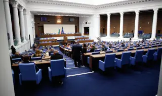 Със 123 гласа "за": Депутатите одобриха временна анкетна комисия за полицейското насилие на протестите (ОБНОВЕНА)