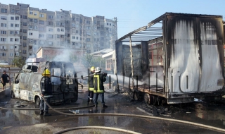 Взрив и двама ранени в автосервиз в Хасково