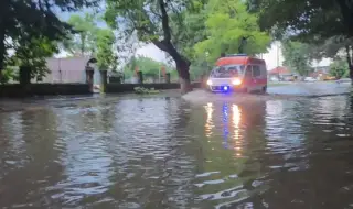 Мощна буря нанесе сериозни щети в страната ОБЗОР