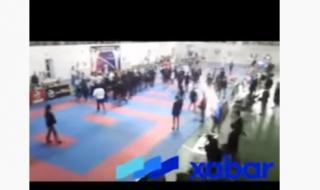 Треньор скочи да бие съдия на турнир по карате (ВИДЕО)