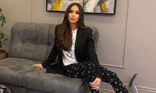 Алисия носи дрехите на Биляна Дол