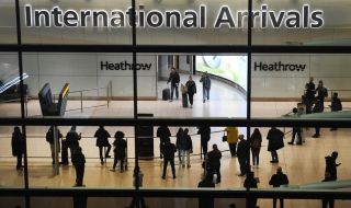Стачка блокира работата на второто най-голямо летище в Европа