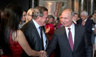 Приятелят на Путин: Падението на бившия канцлер Шрьодер