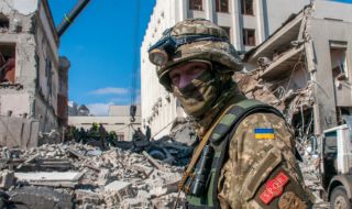 Ден 52: Русия бомбардира Лвов, ракети удариха Киев и Харков