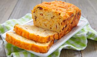 Рецепта за вечеря: Домашен хляб с бекон и сирене чедър