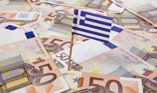 Увеличават минималната заплата в Гърция