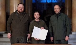 Зеленски подписа молба за членството на Украйна в ЕС