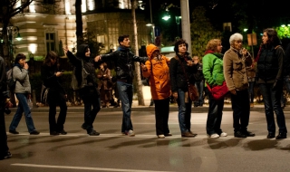 Студентите отново се събраха около Ректората (обновена 15:30)