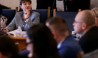 В 14-часов маратон: Правната комисия обсъди на второ четене проектопромените в Изборния кодекс