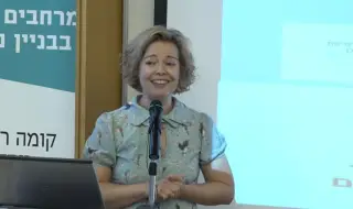 Датският психиатър проф. Хелен Спайър пред ФАКТИ: Психиатрията трябва да лекува хората, а не просто да потиска симптомите