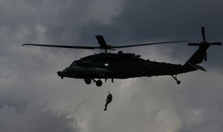 Девет загинали при сблъскването на два военни хеликоптера в САЩ