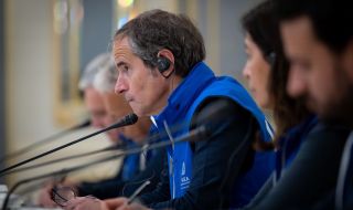  Гроси отложи пътуването си до АЕЦ "Запорожие"