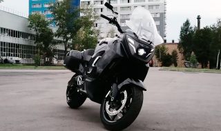 Руският електрически мотоциклет Aurus в действие (ВИДЕО)