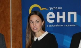  Ева Майдел: Здравният министър се подиграва с учители и ученици