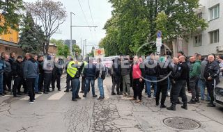 Служителите на затворите пак излизат на протест