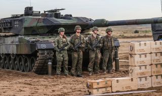 Чехия и Словакия обявиха готовност да прехвърлят Leopard 2 на Украйна