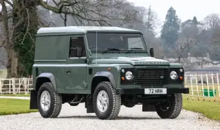 Продават Land Rover Defender принадлежал на крал Чарлз III