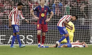 Барселона планира нов договор за Левандовски въпреки интереса от чужбина