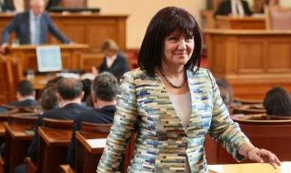 Караянчева: Манолова няма представа какво се случва в София