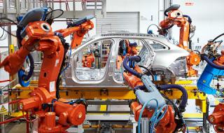 През април във Великобритания са произведени 197 коли