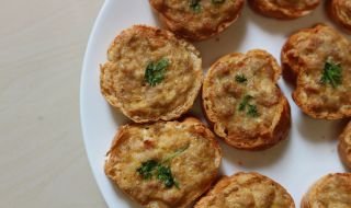 Рецепта на деня: Лесна мъжка закуска с кайма