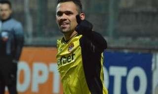 Левски урежда голмайстора на "А" група