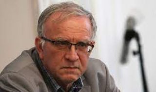 Цветозар Томов: Ако Радев разпусне НС на 8 септември, парламентарният вот най-късно ще е на 7 ноември 