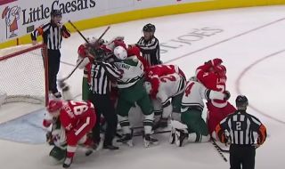 Масов бой беляза едно от дербитата в NHL (ВИДЕО)
