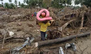 Magnitude 6.2 earthquake strikes off Indonesia's coast 