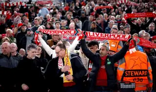 Шефът на Ливърпул опита да успокои феновете, докато протестите срещу цените ескалират