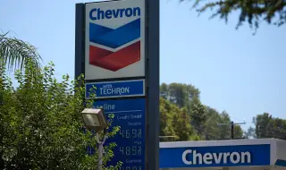 Мощна експлозия разтърси рафинерия Chevron край Лос Анджелис (ВИДЕО)